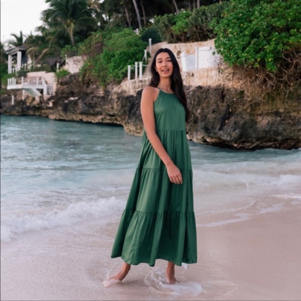 NWOT Gal Meets Glam Fern Halter Tiered Maxi Dress Green Size 6!